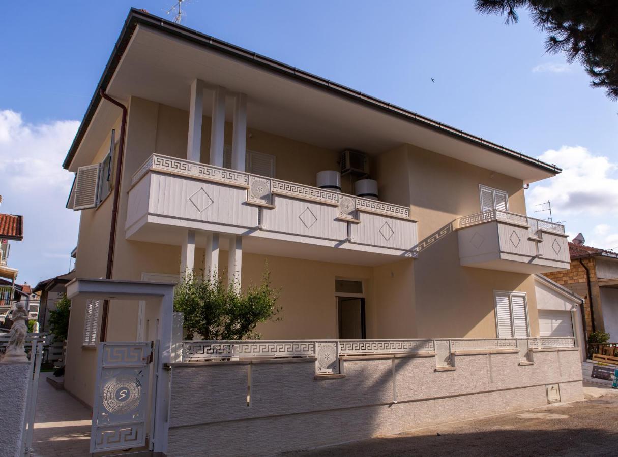 Aria Di Sale Bed and Breakfast Martinsicuro Εξωτερικό φωτογραφία